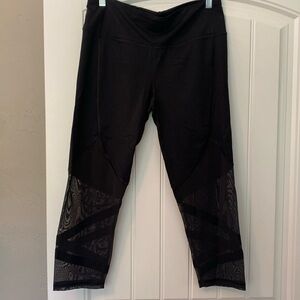 Victoria Sport Knockout Capri mesh X design